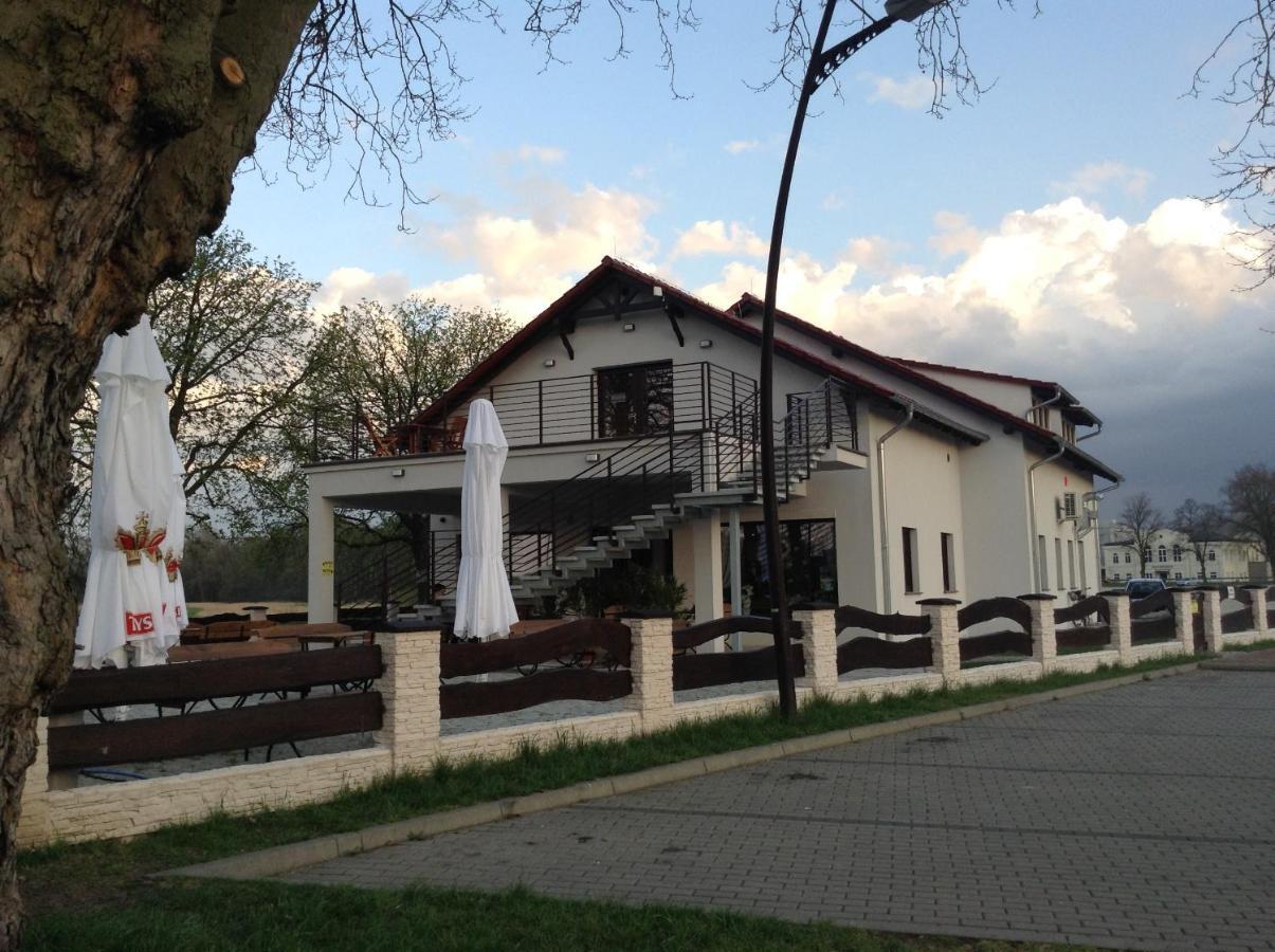 Pod Kotwica Bed & Breakfast Nowa Sol Bagian luar foto