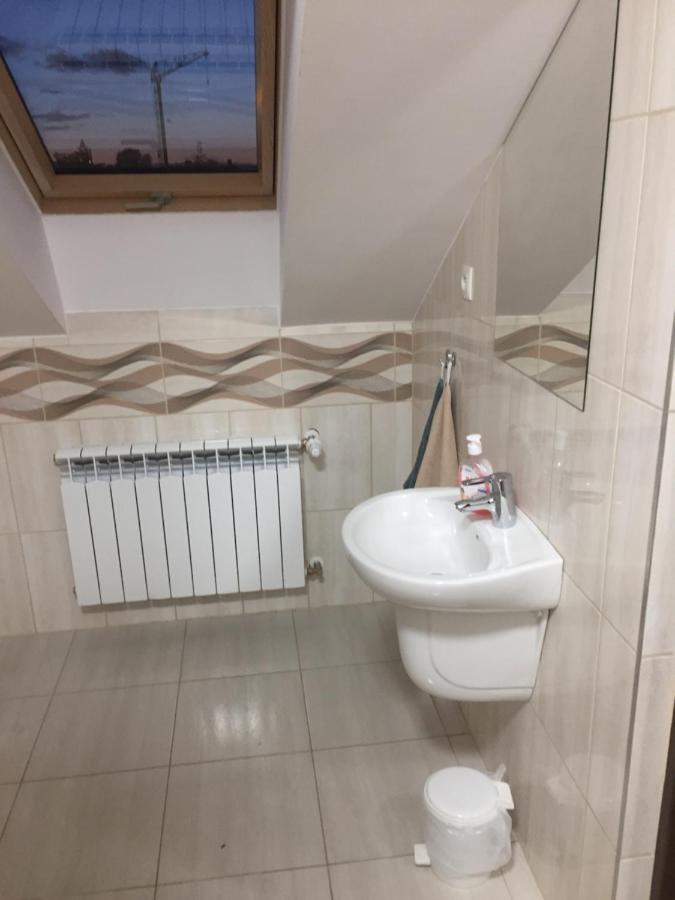 Pod Kotwica Bed & Breakfast Nowa Sol Bagian luar foto