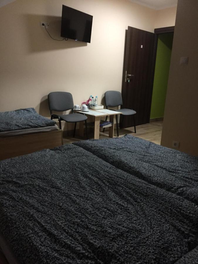 Pod Kotwica Bed & Breakfast Nowa Sol Bagian luar foto