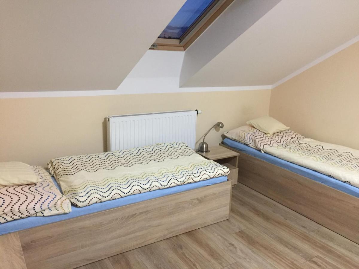 Pod Kotwica Bed & Breakfast Nowa Sol Bagian luar foto