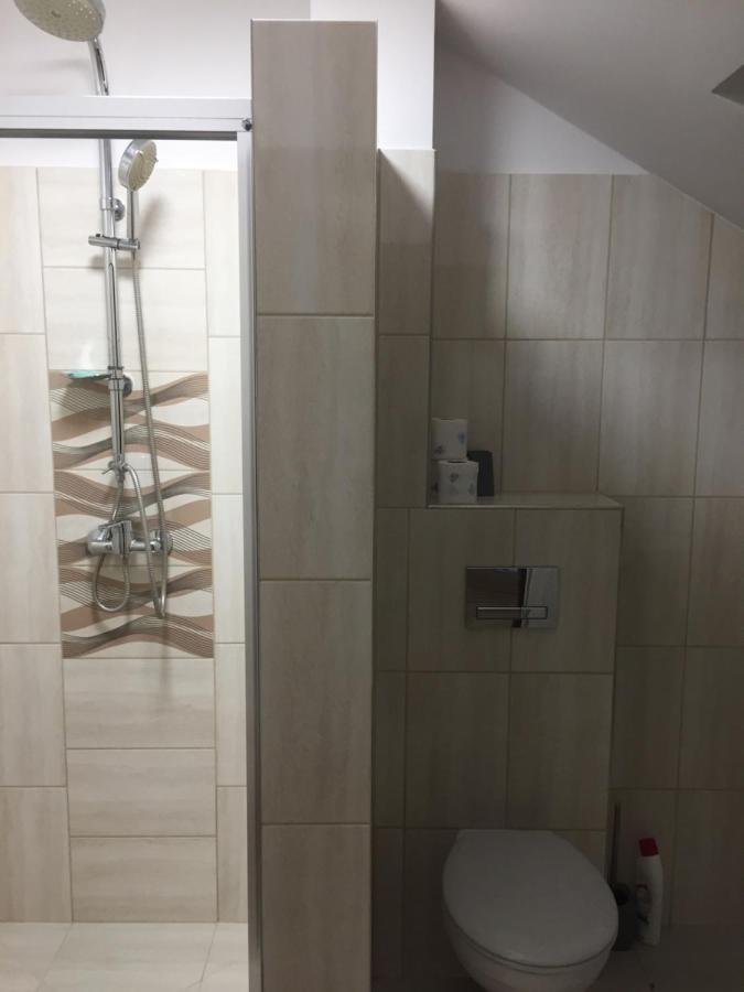 Pod Kotwica Bed & Breakfast Nowa Sol Bagian luar foto