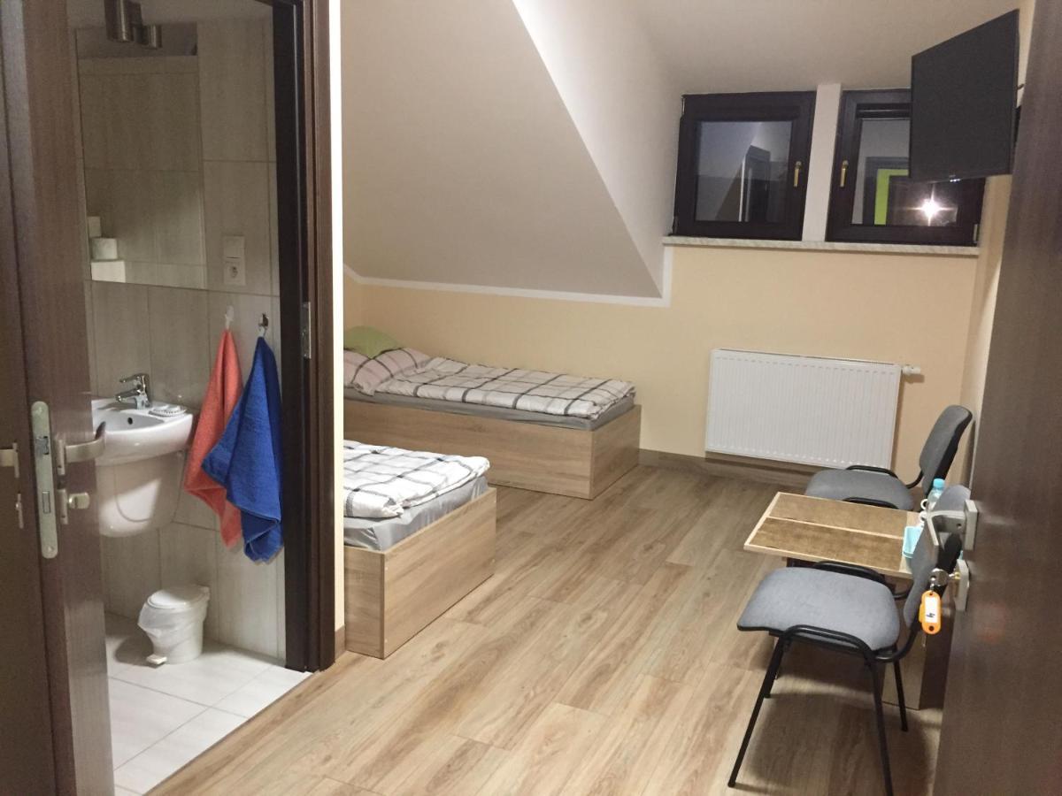 Pod Kotwica Bed & Breakfast Nowa Sol Bagian luar foto